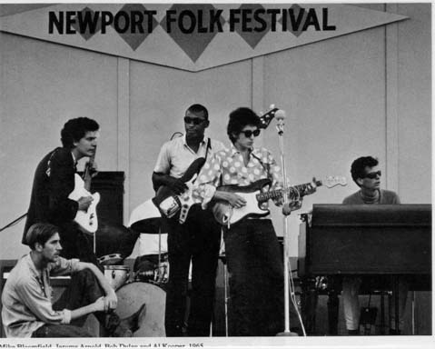Bob-Dylan-at-Newport-1965